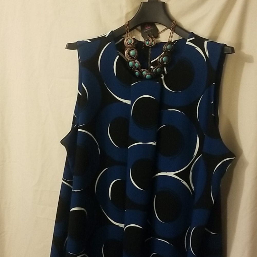 Sleeveless flair dress